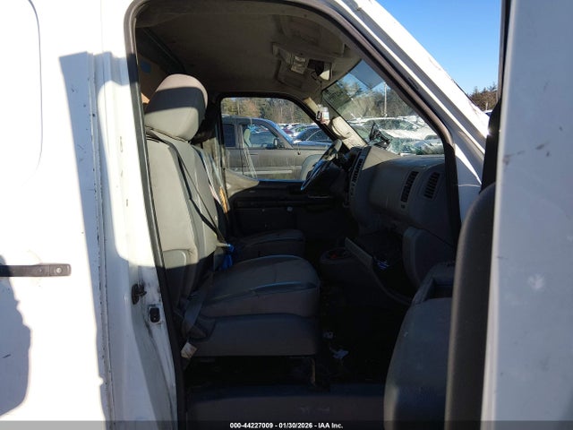 1N6BF0KM6JN806899 Nissan Nv Cargo Nv1500 S V6