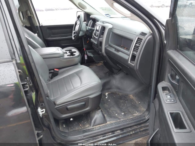 Продаж на аукціоні авто 2019 Ram 1500 Classic Tradesman  4x2 6'4 Box, vin: 1C6RR6FG1KS594133, номер лоту: 44227038
