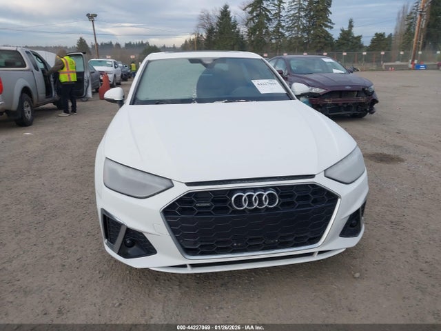 Aukcja sprzedaży 2023 Audi A4 Premium 45 Tfsi S Line Quattro S Tronic, vin: WAUDAAF40PN001061, numer aukcji: 44227069