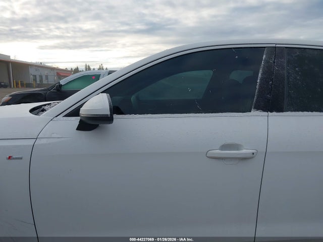 Aukcja sprzedaży 2023 Audi A4 Premium 45 Tfsi S Line Quattro S Tronic, vin: WAUDAAF40PN001061, numer aukcji: 44227069