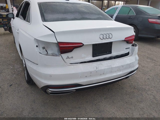 Aukcja sprzedaży 2023 Audi A4 Premium 45 Tfsi S Line Quattro S Tronic, vin: WAUDAAF40PN001061, numer aukcji: 44227069