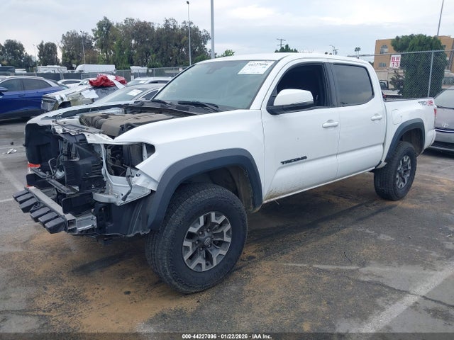 3TMCZ5AN9NM504786 Toyota Tacoma Trd Off Road