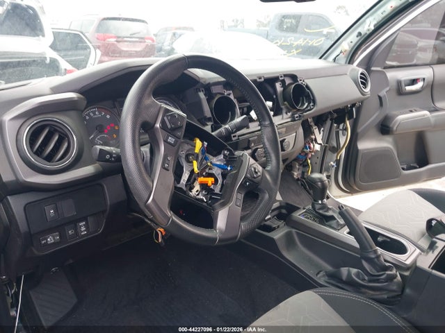 3TMCZ5AN9NM504786 Toyota Tacoma Trd Off Road