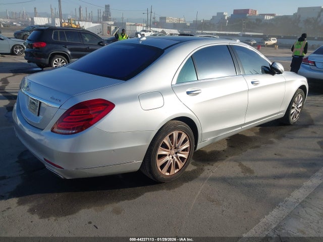 WDDUG8CB8FA099961 Mercedes-Benz S 550