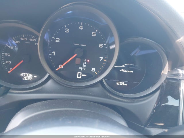 2017 PORSCHE MACAN WP1AA2A58HLB04736 Photo 6