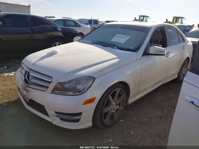 2013 MERCEDES-BENZ C 350 WDDGF5HB0DA774982 Photo 1