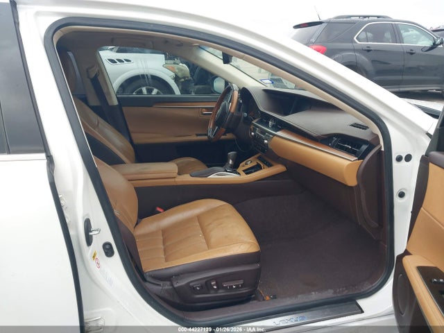 Aukcja sprzedaży 2016 Lexus Es 300h, vin: JTHBW1GG4G2122082, numer aukcji: 44227139