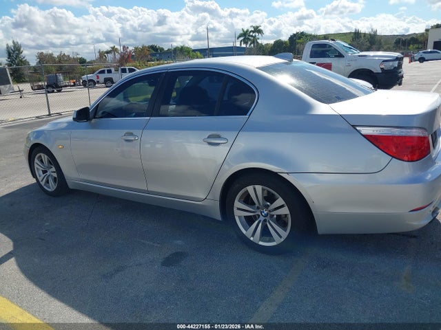 2010 BMW 528I WBANU5C50AC441686 Photo 5