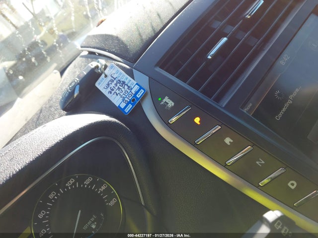 5LMCJ1A98FUJ03755 Lincoln MKC