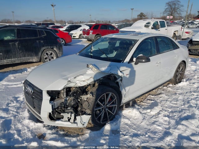 2018 AUDI A4 WAUENAF43JA008545 Photo 1