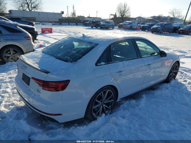 2018 AUDI A4 WAUENAF43JA008545 Photo 3