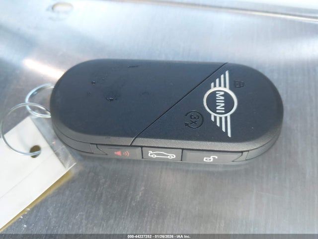 2025 MINI COUNTRYMAN WMZ23GA05S7T70121 Photo 10