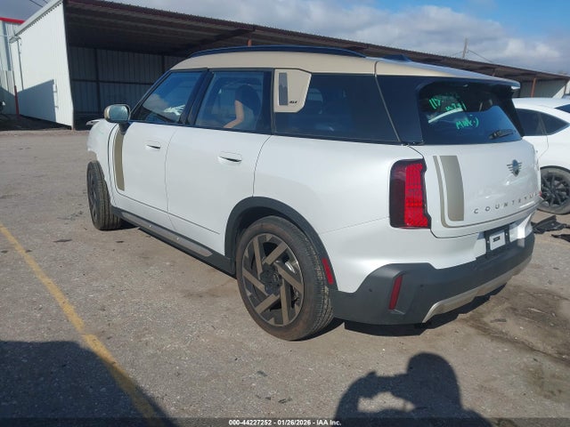 2025 MINI COUNTRYMAN WMZ23GA05S7T70121 Photo 2