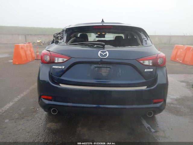3MZBN1L31JM243544 Mazda Mazda3 Touring