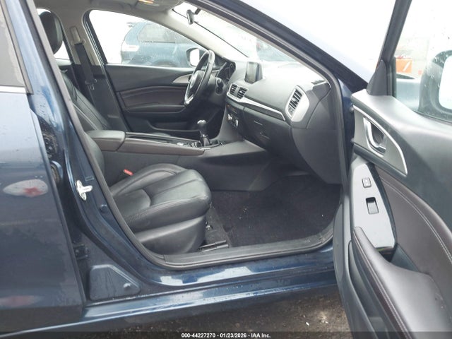 3MZBN1L31JM243544 Mazda Mazda3 Touring