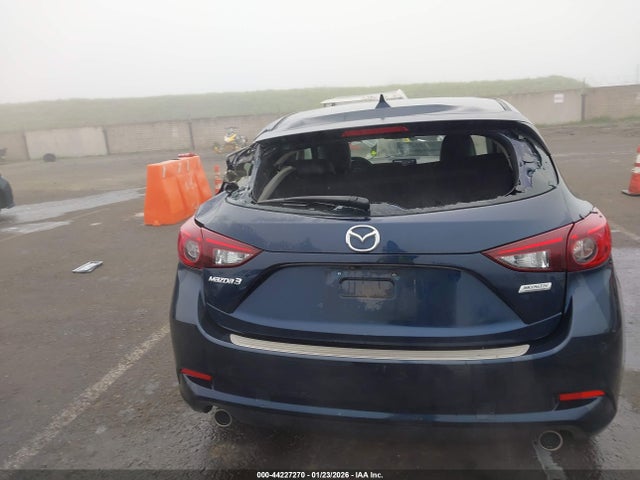 3MZBN1L31JM243544 Mazda Mazda3 Touring