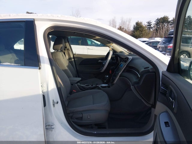 1G11B5SL5FU152319 Chevrolet MALIBU LS