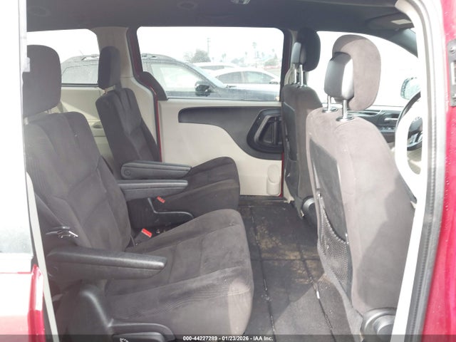 2C4RDGBG1ER421978 Dodge Grand Caravan Se 30th Anniversary