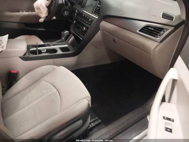 5NPE24AF2HH471558 Hyundai SONATA SE