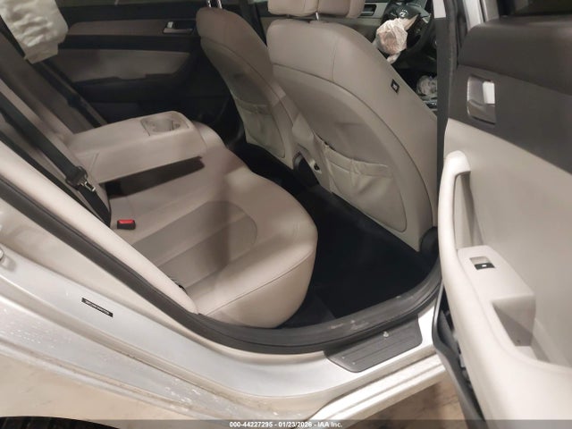 5NPE24AF2HH471558 Hyundai SONATA SE