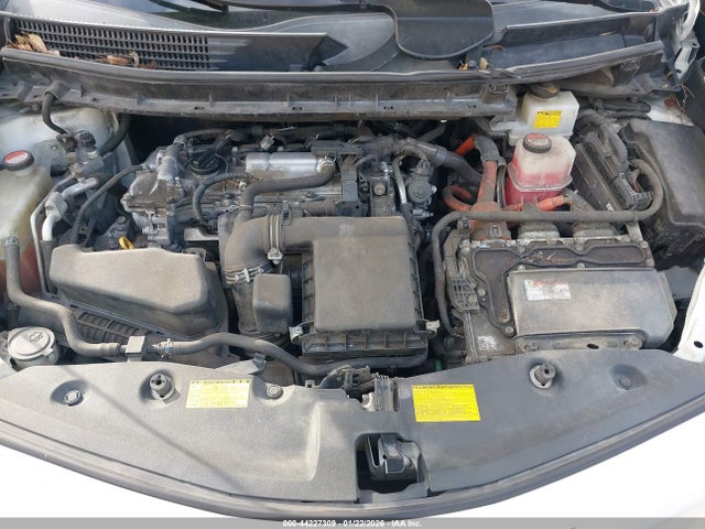 JTDZN3EUXEJ007156 Toyota Prius V Five