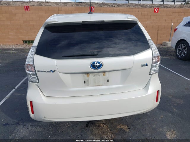 JTDZN3EUXEJ007156 Toyota Prius V Five