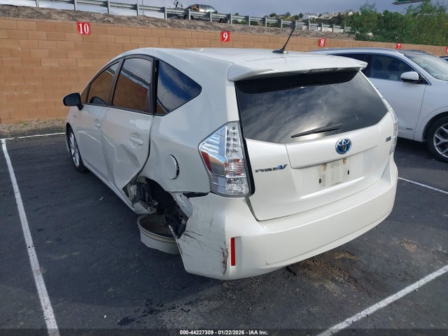 JTDZN3EUXEJ007156 Toyota Prius V Five