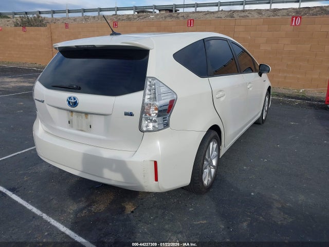 JTDZN3EUXEJ007156 Toyota Prius V Five