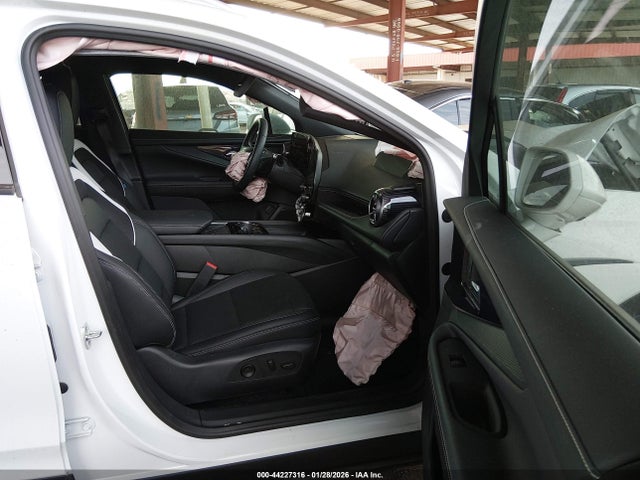 2025 CHEVROLET BLAZER EV 3GNKDBRM7SS193880 Photo 4