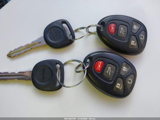 1GKKRTKD7EJ305758 GMC Acadia Denali