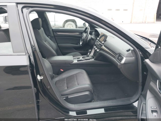 1HGCV1F33KA131539 Honda Accord Sport