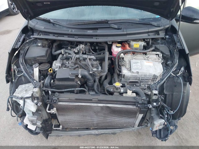 JTDKDTB34E1569909 Toyota Prius C Two