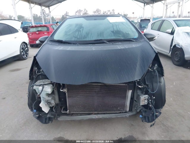 JTDKDTB34E1569909 Toyota Prius C Two