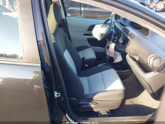 JTDKDTB36E1060856 Toyota Prius C Two