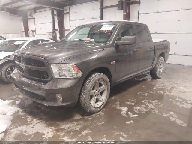 Продажа на аукционе авто 2017 Ram 1500 Express  4x4 5'7 Box, vin: 3C6RR7KT1HG544485, номер лота: 44227395