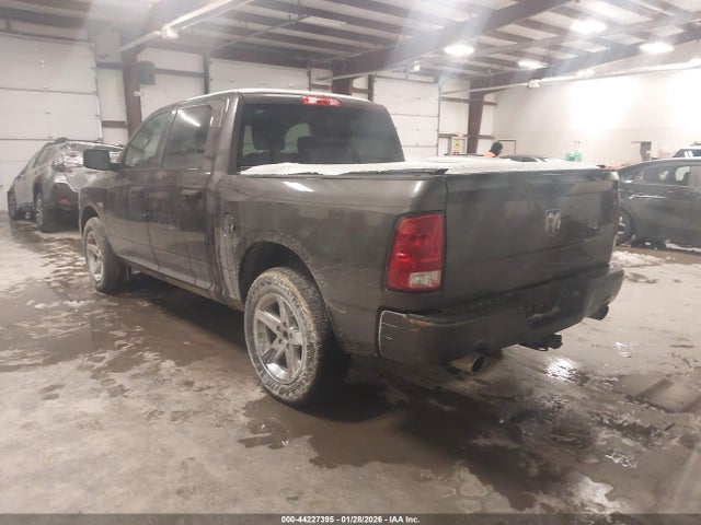 Продажа на аукционе авто 2017 Ram 1500 Express  4x4 5'7 Box, vin: 3C6RR7KT1HG544485, номер лота: 44227395