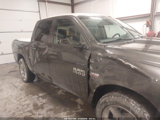 Продажа на аукционе авто 2017 Ram 1500 Express  4x4 5'7 Box, vin: 3C6RR7KT1HG544485, номер лота: 44227395