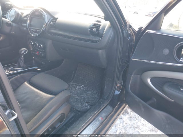 2017 MINI CLUBMAN WMWLU5C56H2C46363 Photo 4