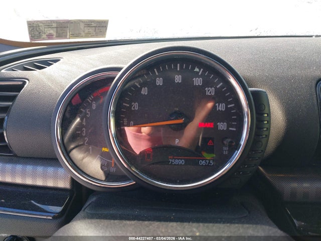 2017 MINI CLUBMAN WMWLU5C56H2C46363 Photo 6