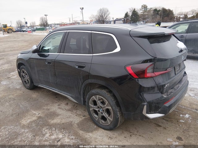 2024 BMW X1 WBX73EF08R5Z85466 Photo 2