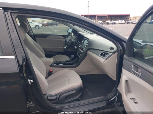 5NPE24AA6JH698228 Hyundai SONATA ECO