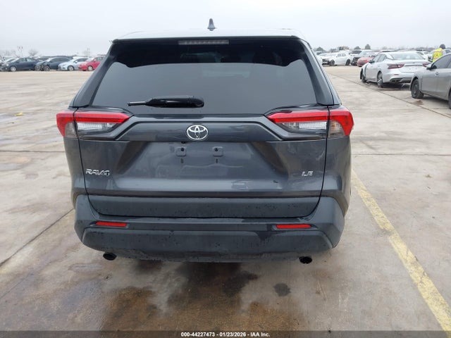 2T3H1RFV6NC176322 Toyota RAV4 LE