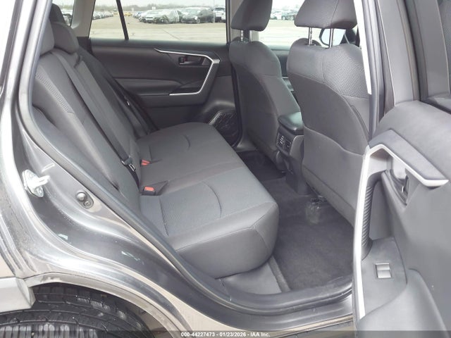 2T3H1RFV6NC176322 Toyota RAV4 LE
