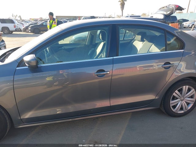 3VW2B7AJ4HM297704 Volkswagen Jetta 1.4t S