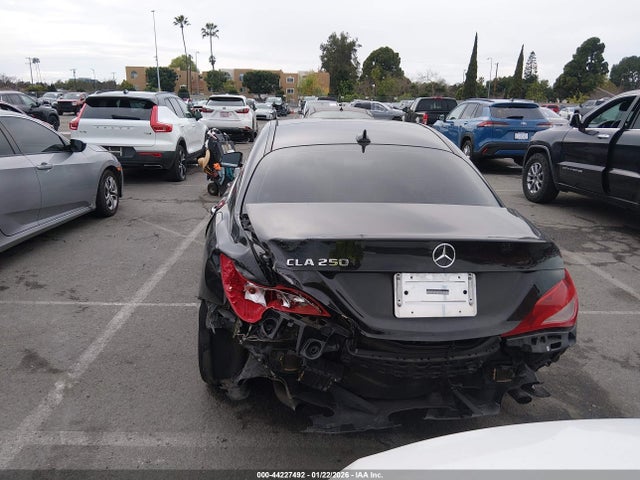 Mercedes-Benz CLA 250 2018 WDDSJ4EB0JN613883 Image 16