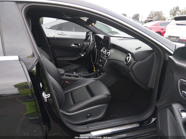 Mercedes-Benz CLA 250 2018 WDDSJ4EB0JN613883 Image 5