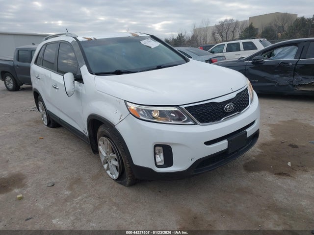 Продажа на аукционе авто 2015 Kia Sorento Lx, vin: 5XYKTCA62FG624177, номер лота: 44227507