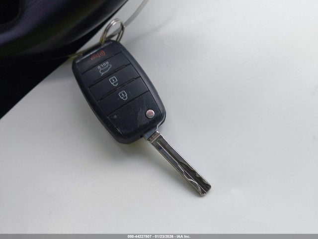 Продаж на аукціоні авто 2015 Kia Sorento Lx, vin: 5XYKTCA62FG624177, номер лоту: 44227507