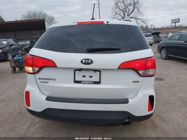 Продаж на аукціоні авто 2015 Kia Sorento Lx, vin: 5XYKTCA62FG624177, номер лоту: 44227507