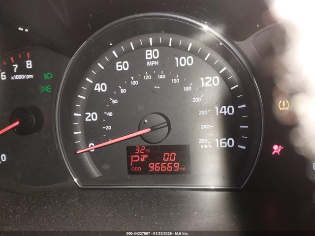 Продаж на аукціоні авто 2015 Kia Sorento Lx, vin: 5XYKTCA62FG624177, номер лоту: 44227507